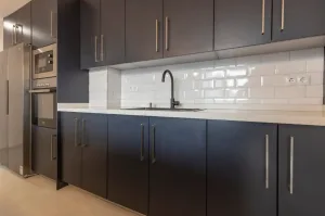 Casa reformada de 6 dormitorios en Cájar