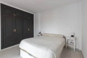 Casa reformada de 6 dormitorios en Cájar