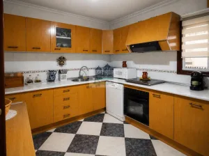 Casa de 4 dormitorios en venta en Deifontes