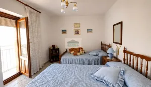 Casa de 4 dormitorios en venta en Deifontes