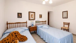 Casa de 4 dormitorios en venta en Deifontes