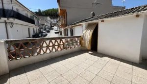 Casa de 4 dormitorios en venta en Deifontes