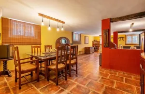 Chalet de 4 dormitorios con piscina en Monachil