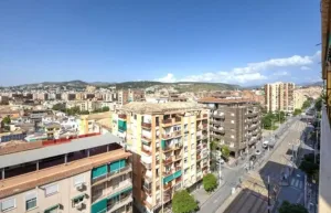 Piso de alquiler con 4 dormitorios en El Zaidín