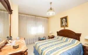 Piso de alquiler con 4 dormitorios en El Zaidín