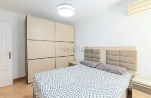 Piso de alquiler con 4 dormitorios en La Chana