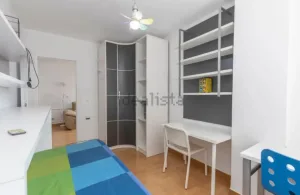 Piso de alquiler con 4 dormitorios en La Chana