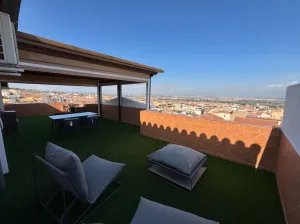 Ático de 1 dormitorio en alquiler en La Zubia