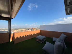 Ático de 1 dormitorio en alquiler en La Zubia