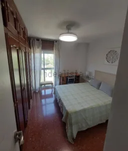 Ático reformado de 3 dormitorios en Bola de Oro