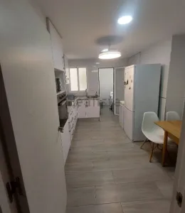 Ático reformado de 3 dormitorios en Bola de Oro