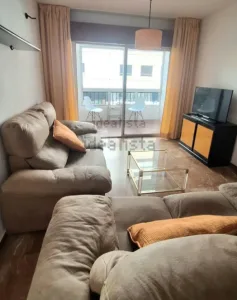 Piso con 4 dormitorios en Calle Alhamar