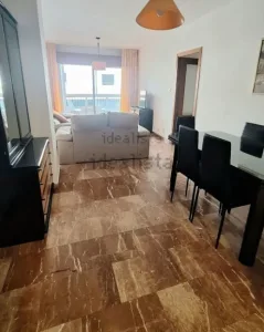 Piso con 4 dormitorios en Calle Alhamar