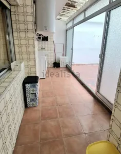 Piso con 4 dormitorios en Calle Alhamar