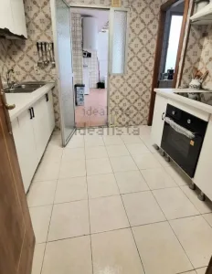 Piso con 4 dormitorios en Calle Alhamar