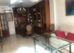 Ático de 4 dormitorios en Granada centro