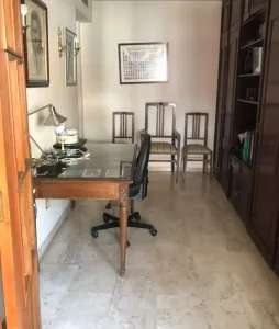 Ático de 4 dormitorios en Granada centro