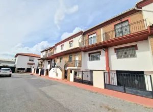 Casa de 3 dormitorios en Purchil