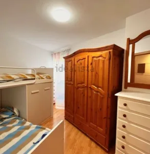 Piso de 3 dormitorios con piscina en Gójar