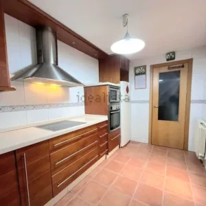 Piso de 3 dormitorios con piscina en Gójar