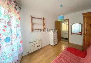 Piso de 3 dormitorios con piscina en Gójar
