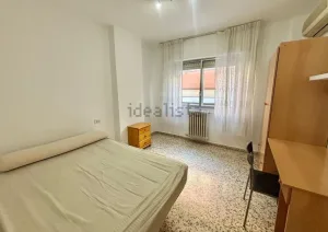 Piso para 4 estudiantes en Pedro Antonio de Alarcón