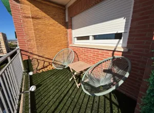 Piso de 4 dormitorios reformado en Granada