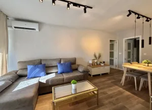 Piso de 4 dormitorios reformado en Granada