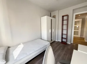 Piso de 4 dormitorios reformado en Granada