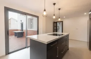 Casa reformada con 6 dormitorios en Monachil