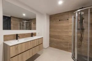 Casa reformada con 6 dormitorios en Monachil